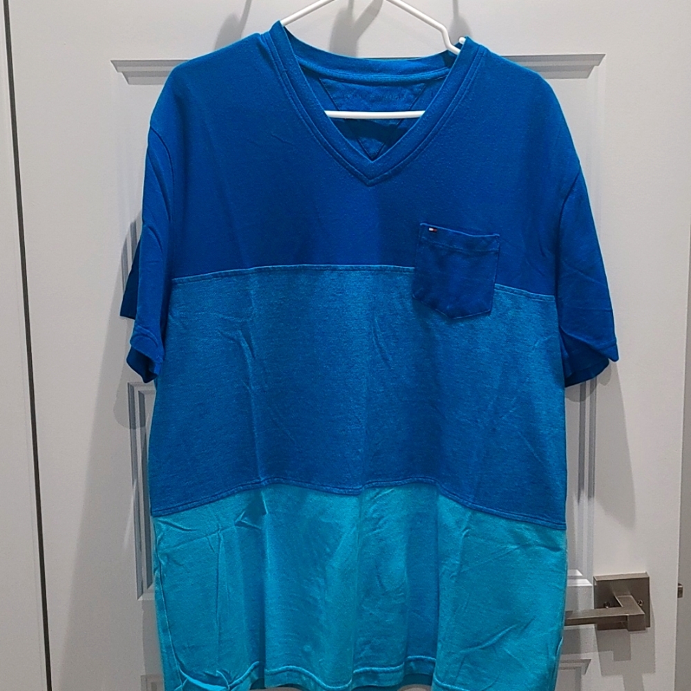 Mens Tommy Hilfiger v-neck tshirt